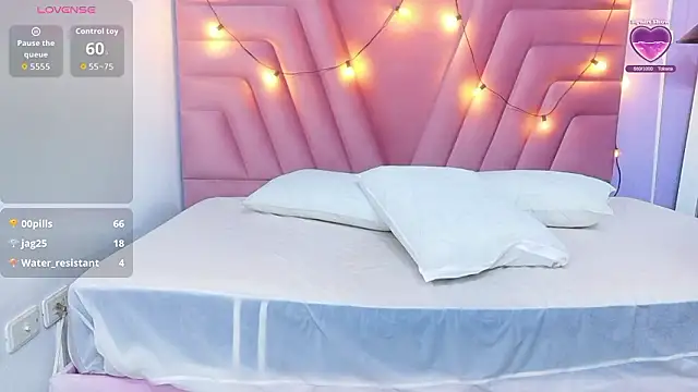 hornybarelylegalgirl webcam