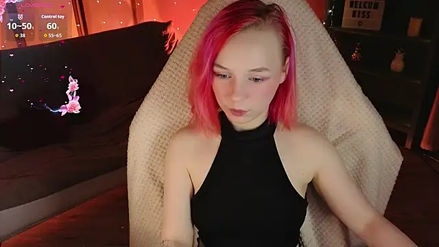 NaomiYoru webcam