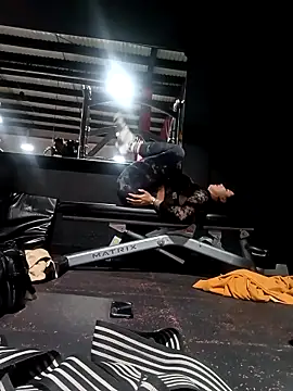 Mishchelle_Zakii webcam