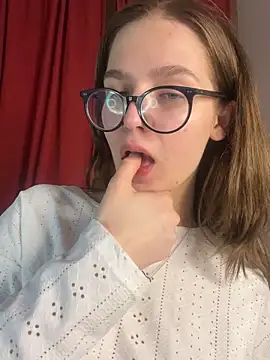 MyKittySayMeow webcam