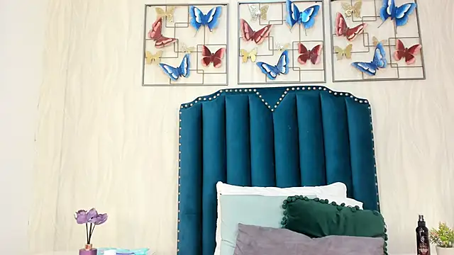 kendall_queen__ webcam