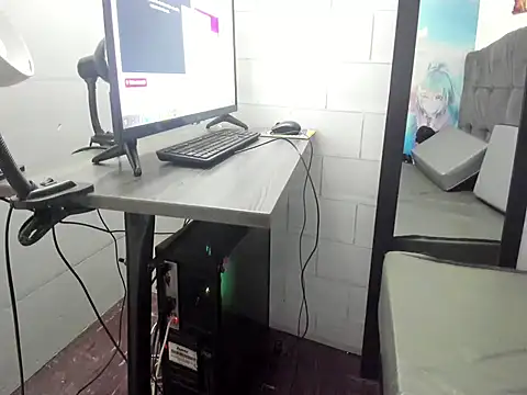 Strella_Moon1 webcam