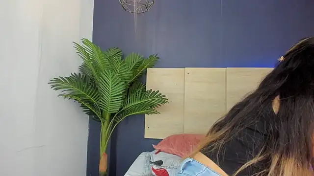 violet_giraldo webcam