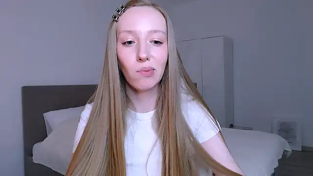 Luna_insniity webcam