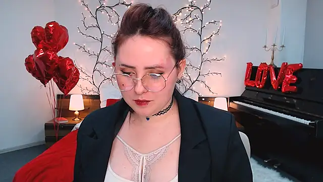 Hennessy_bunny webcam