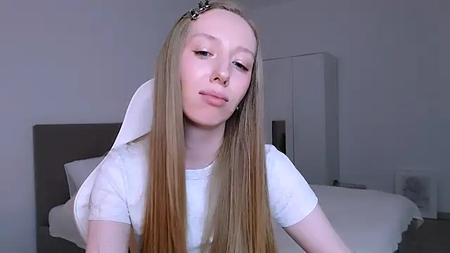 Luna_insniity webcam