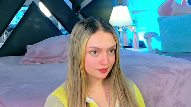 Giigii_Hadid_ webcam