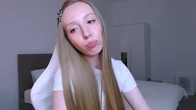 Luna_insniity webcam