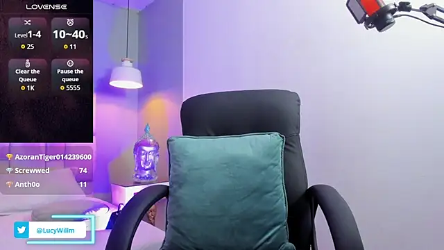 Lucy_Williiams webcam