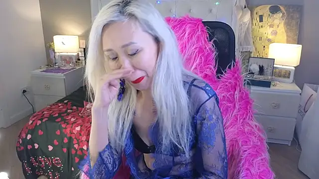 roxalanastar - RoxalanaStar's free webcam - UK Sex Cams