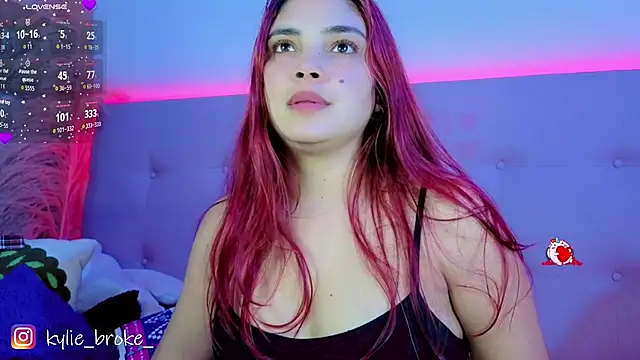 kylie_brokee - Kylie_brokee's free webcam - UK Sex Cams