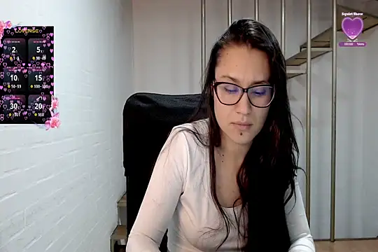 Jessie_Desire webcam