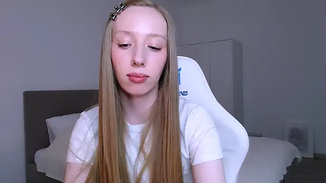 Luna_insniity webcam