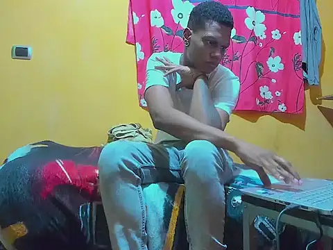 aunstin_farid1 webcam