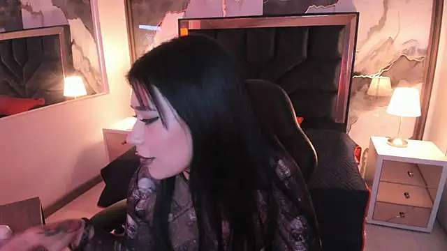 susanvilla - SusanVilla's free webcam