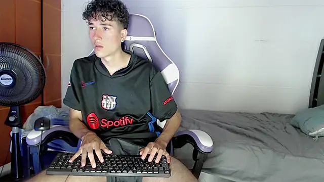 Johnny_cagee_ webcam