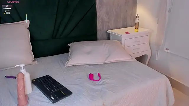 Alexiis_Etereo webcam