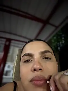 Webcam Model (Colibri_xxx)  is live.Free join now!