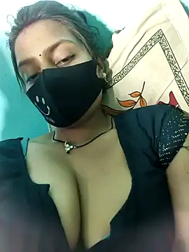 posewith - Posewith's free webcam - UK Sex Cams