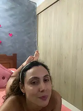 MafeeRoss Live Webcam on Stripchat