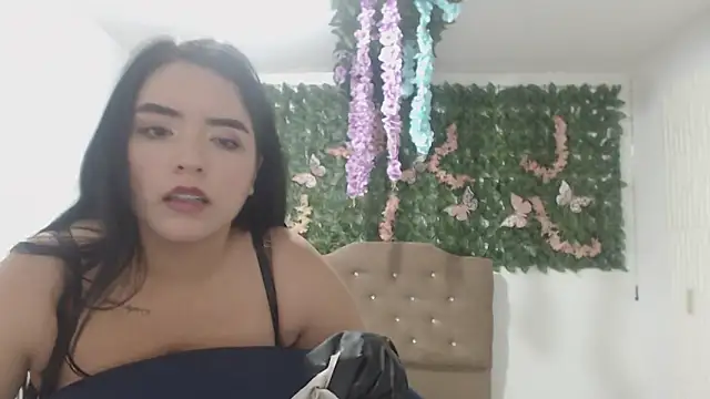 adara_cute_69 webcam