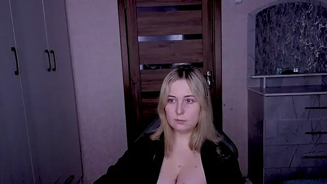 Kristy-Max webcam