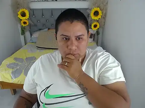 hotlesby_valery webcam