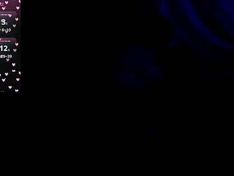 BigTitsGirl04 webcam