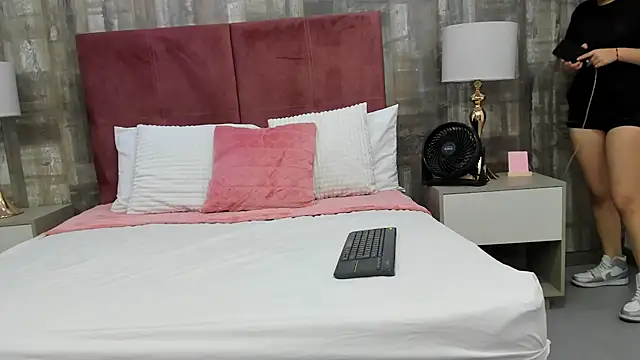 alanna_flowers webcam