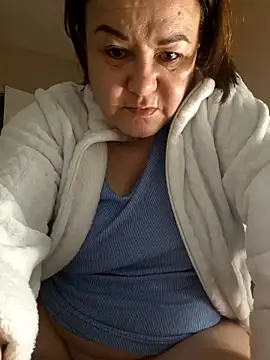 tantriquegirl06 webcam