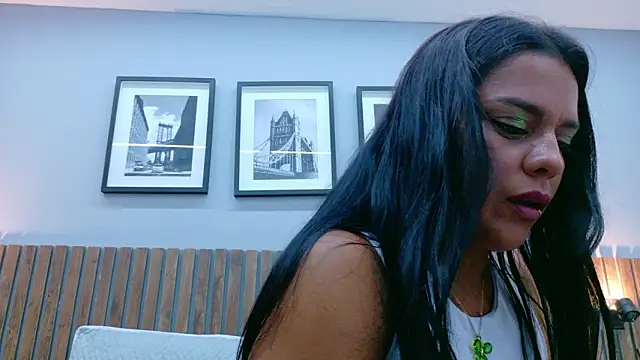 Mia_Bellefort webcam