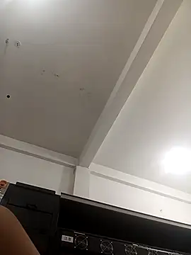 crossdres - Crossdres's free webcam - UK Sex Cams