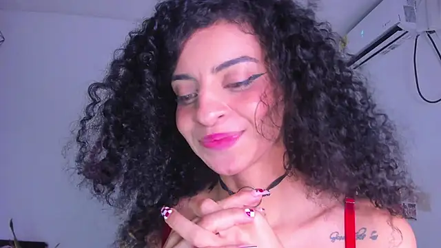 curlyrose__ - CurlyRose__'s free webcam - UK Sex Cams