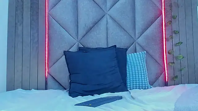 TiffValentinee_ webcam