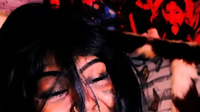 indian_dreamgirl webcam