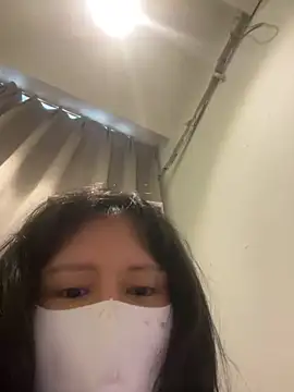 美女Mia-zhan在线直播