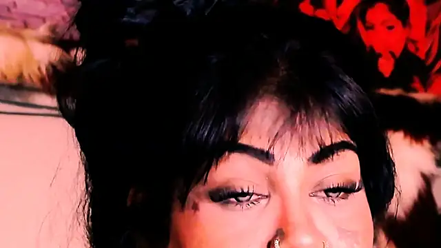 indian_dreamgirl webcam