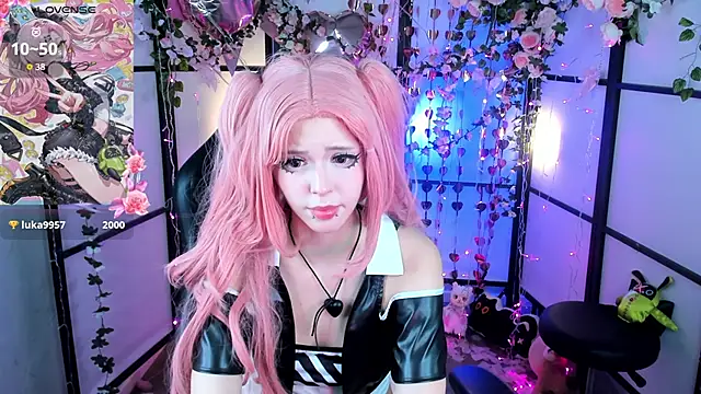 AluweMeow live sex cam