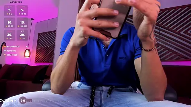 Donovan_Desmond webcam