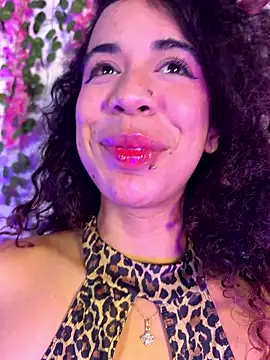 woo_isdaphne - Woo_isDaphne's free webcam - UK Sex Cams