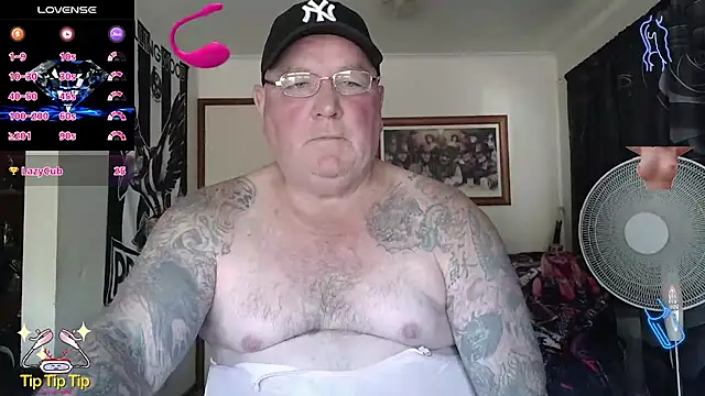 KINKYBLUEYES69 live sex cam