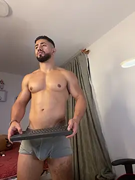 Ezzio_Scolaro webcam