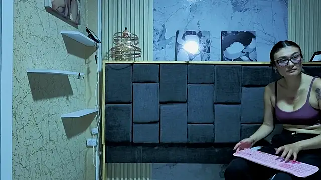 im-lola - Im-Lola's free webcam - UK Sex Cams