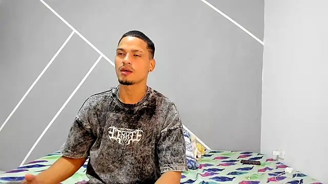 Sexy777Couple webcam