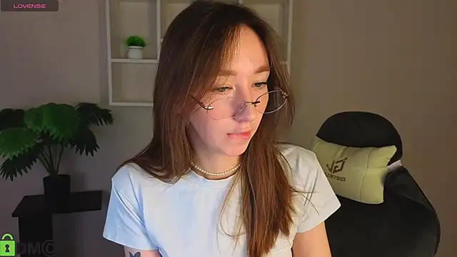 Miche1le_Allenne webcam