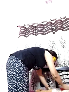 gullapi - Gullapi's free webcam - UK Sex Cams