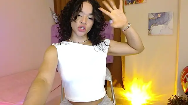 kiarablue - Kiarablue's free webcam - UK Sex Cams