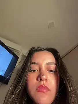 kenndall_21 - Kenndall_21's free webcam - UK Sex Cams