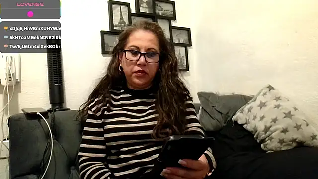 MirandaLatinaLovely webcam