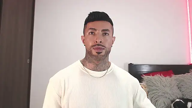 andrea_de_lucaa webcam